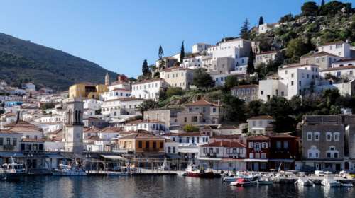 Το ΣτΕ βάζει φρένο στην οικοδόμηση στον οικισμό της Ύδρας - Επιτρέπονται μόνοι οι ανακατασκευές κτιρίων