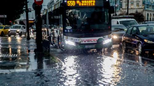 Διαδοχικά κύματα καταιγίδων προβλέπουν Μαρουσάκης, Κολυδάς και Τσατραφύλλιας - Πότε θα χτυπήσουν την Αττική