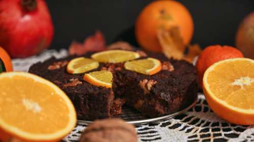 Συνταγή για φανταστικό υγιεινό κέικ πορτοκάλι με κομμάτια σοκολάτας