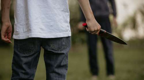 Αιματηρό επεισόδιο στην Ιτέα: Μαχαιρώματα σε μαθητικό πάρτι - Δύο παιδιά στο νοσοκομείο