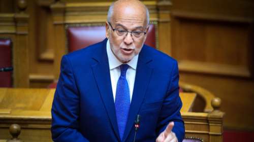 Φλωρίδης για Τέμπη: Αν υπάρξει αίτημα εκταφής για ταυτοποίηση, θα εξεταστεί άμεσα - Το θέμα δεν αφορά την κυβέρνηση