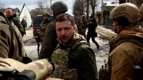 Ο Ζελένσκι προτείνει τριμερή συνάντηση με Τραμπ και Πούτιν - Η Ρωσία έχει συγκεντρώσει 50.000 στρατιώτες κοντά στο Σούμι