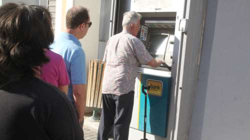 Μπόνους στους συνταξιούχους που εργάζονται - Πώς και πότε θα το λάβουν - Δείτε παραδείγματα με τα ποσά