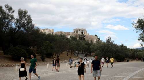 Καιρός: Ηλιοφάνεια με τοπικές νεφώσεις και θερμοκρασία έως 26 βαθμούς - Πού θα βρέξει