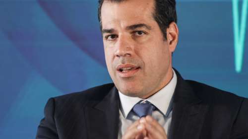 Πλεύρης: Δεν θα ληφθούν νέα μέτρα - Πάμε σε λογική συνύπαρξης με τον ιό - Διαψεύδει Σαρηγιάννη για 400 διασωληνωμένους