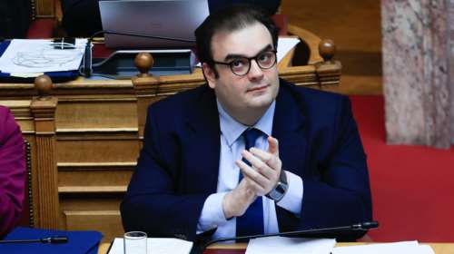 Κόντρα Πιερρακάκη - ΠΑΣΟΚ για τη Σορβόνη: &quot;Από τη δολοφονία χαρακτήρων στη δολοφονία πανεπιστημίων&quot; - &quot;Άξιος λασπολόγος&quot;