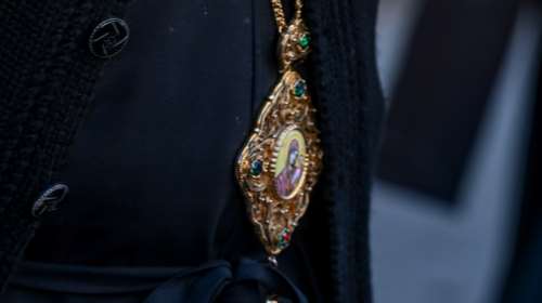 Ο Μητροπολίτης Χίου κάνει αγρυπνία κατά του γάμου των ομόφυλων ζευγαριών