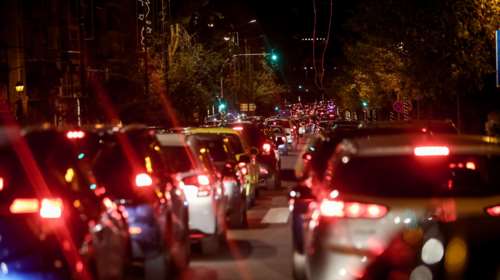 Κίνηση στους δρόμους: Χαμός από μποτιλιαρίσματα στις κεντρικές λεωφόρους- Στο &quot;κόκκινο&quot; Κηφισός, Κηφισίας, Κατεχάκη