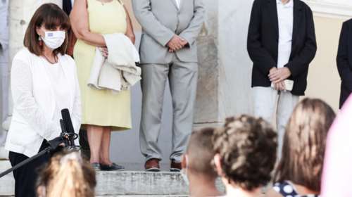 Κατερίνα Σακελλαροπούλου: Το μήνυμα της Προέδρου στους μαθητές για τη μάσκα: Θα μας γίνει συνήθεια