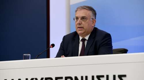 Συστάσεις Θεοδωρικάκου σε Δήμους: Εφαρμόστε τις ρυθμίσεις για τα τραπεζοκαθίσματα [βίντεο]