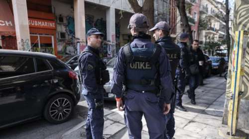 Συνελήφθη 35χρονος μετά τα επεισόδια στο κέντρο της Αθήνας - Βρέθηκε πάνω του μαχαίρι [εικόνα]