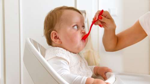 Μελέτη: Η περιορισμένη πρόσληψη ζάχαρης στη βρεφική ηλικία προστατεύει την καρδιά στην ενήλικη ζωή