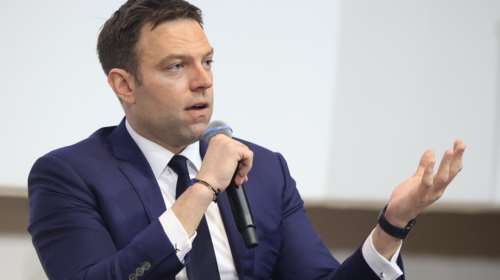 Η πτέρυγα Κασσελάκη στη Βουλή ψηφίζει "ναι" για Κακλαμάνη και "παρών" για Τασούλα