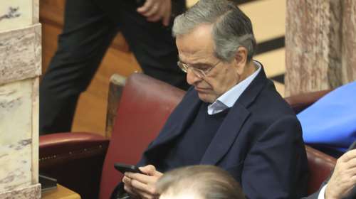 Νέο &quot;χτύπημα&quot; Σαμαρά; Αύριο θα μιλήσει στην πρόταση δυσπιστίας κατά της κυβέρνησης