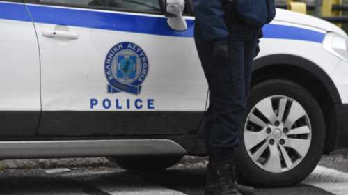 Μολότοφ στο προαύλιο δημοτικού σχολείου στην Πάτρα