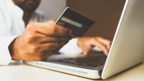 Έρευνα για μεγάλη απάτη με διευθυντή τράπεζας στην Αργυρούπολη- Οι εταιρείες φάντασμα και τα εμβάσματα από το εξωτερικό