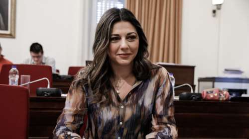 Σοφία Ζαχαράκη: Θετική στον κορονοϊό μία ημέρα πριν εμβολιαστεί με AstraZeneca