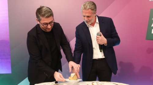 ΠΑΣΟΚ: Αφού "πλακώθηκαν" στη Χαριλάου Τρικούπη, μετά πήγαν όλοι στην πίτα του Γερουλάνου [εικόνες]