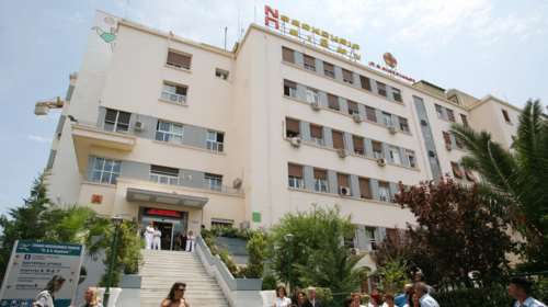 Μέγαρα: Σε κρίσιμη κατάσταση με πολλαπλές κακώσεις ο 4χρονος που ξυλοκοπήθηκε από τον πατριό του - Το ιατρικό ανακοινωθέν