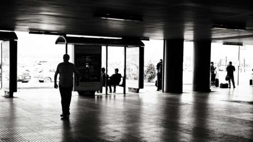 Πόλη πρωτοϊδωμένη: Ένα τριήμερο γεμάτο θέατρο και φωτογραφία στη Θεσσαλονίκη