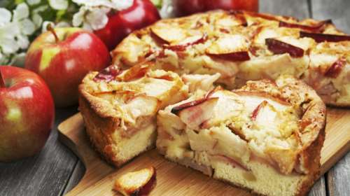 Συνταγή: Αφράτο και μοσχομυριστό κέικ μήλου με γιαούρτι, χωρίς ζάχαρη