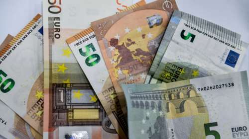 Πόσο αυξάνονται οι εισφορές για ελεύθερους επαγγελματίες, αυτοαπασχολούμενους και αγρότες - Αναλυτικοί πίνακες