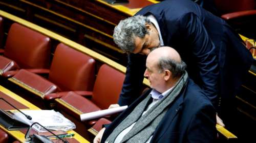 Και ο Φίλης &quot;άδειασε&quot; τον Πολάκη - &quot;Εκτός πραγματικότητας η δήλωσή του για μαυραγορίτες&quot;
