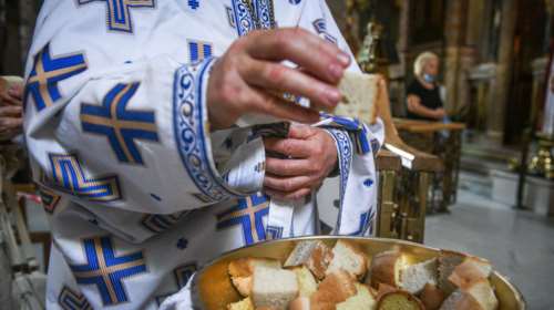 Το &quot;τερμάτισε&quot; ιερέας στη Χίο: Δεν υπάρχει κορονοϊός - Αμαρτία εκτρώσεις και ομοφυλοφιλία [βίντεο]