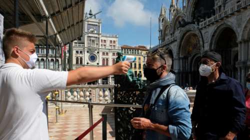 Ιταλία: Αύξηση των νέων κρουσμάτων - Λάθος να σταματήσει η υποχρεωτική χρήση της προστατευτικής μάσκας