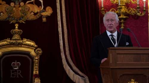 Forbes: Πόσο πλούσιος είναι ο Βασιλιάς Κάρολος Γ&#39; - Αυτή είναι η αμύθητη περιουσία του νέου μονάρχη