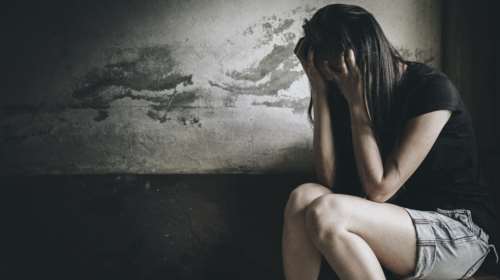 Λαμία: Ανήλικη κατήγγειλε πως έμεινε έγκυος από τον βιαστή της - Ζητάει εξέταση DNA ο κατηγορούμενος