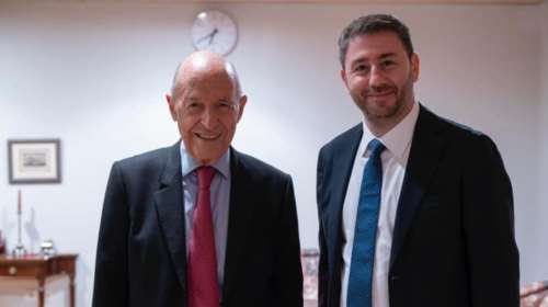 Ανδρουλάκης σε Σημίτη: Πρόεδρε, σε ευχαριστούμε για την προσφορά σου στην πατρίδα και την παράταξη