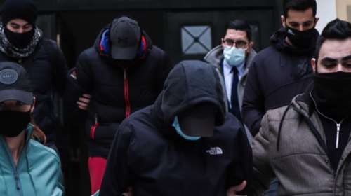 Ξυλοδαρμός σταθμάρχη στο Μετρό: Ελεύθεροι με περιοριστικούς όρους οι δύο ανήλικοι