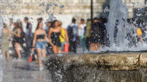 Σήμερα η χειρότερη ημέρα του καύσωνα με καυτό λίβα: Πού θα χτυπήσουν 46άρια - Πρόγνωση ανά περιοχή