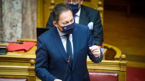 Βουλή: Αντιπαράθεση Πέτσα με Βελόπουλο και Ραγκούση για το δημόσιο χρέος