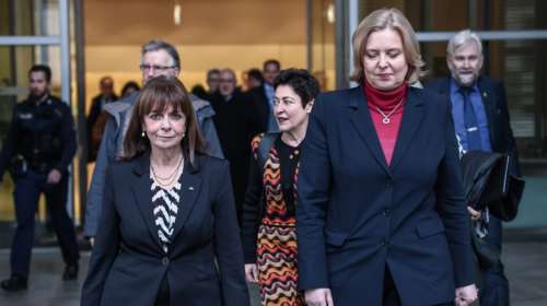 Επίσημη επίσκεψη της Κατερίνας Σακελλαροπούλου στη Γερμανία: Συναντήσεις κορυφής και ξενάγηση στην Πινακοθήκη