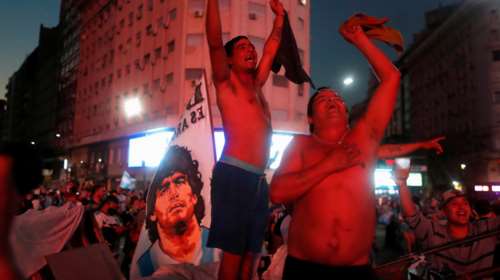 Μαραντόνα: Σε λαϊκό προσκύνημα η σορός του στο Προεδρικό Μέγαρο - Η Αργεντινή αποχαιρετά τον &quot;Πίμπε ντ&#39; Όρο&quot; [Live εικόνες - βίντεο]