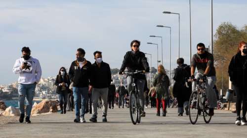 Κορονοϊός: Αγωνία για την Αττική - Αύξηση του RT στο 1,01 - Εως 80 νέες εισαγωγές ασθενών κάθε μέρα στα νοσοκομεία