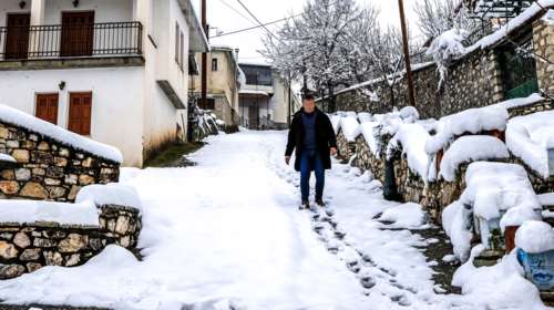 Στο "ψυγείο" η χώρα με βουτιά 10 βαθμών Κελσίου από Κυριακή - 75% να χιονίσει στην Αττική, λέει ο Μαρουσάκης