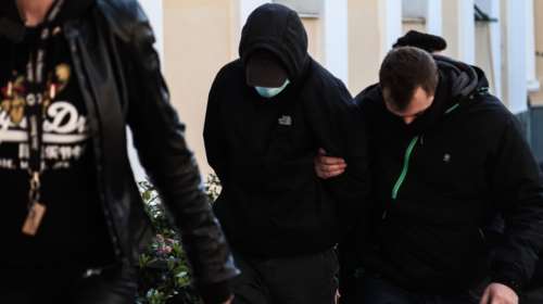 Ξυλοδαρμός σταθμάρχη του Μετρό: Απολογούνται οι δύο ανήλικοι - Γιατί δεν κινδυνεύουν με προφυλάκιση [εικόνες]