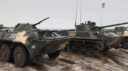 Σειρήνες πολέμου στην Ουκρανία: "Η μεγαλύτερη στρατιωτική κινητοποίηση μετά τον Β' Παγκόσμιο Πόλεμο" - Πίσω στη Ρωσία 700.000 πολίτες