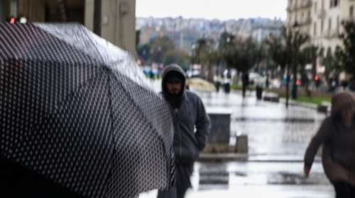 Κακοκαιρία: &quot;Δεν έχει τελειώσει&quot; προειδοποιεί ο Τσατραφύλλιας - Πού θα χτυπήσουν τα νέα κύματα - Απαγόρευση κυκλοφορίας στη Λήμνο