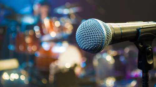 Ο 21χρονος που καταγγέλλει τον γνωστό τραγουδιστή: "Θέλω να φανεί η αλήθεια και όσα έζησα" [βίντεο]