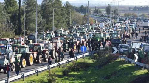 Κλιμακώνουν οι αγρότες στη Νίκαια: Κλείνουν την αερογέφυρα στο ρεύμα Αθήνα - Θεσσαλονίκη - Ερχεται 48ωρο μπλόκο