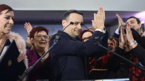 Ορκίστηκε δήμαρχος Αθηναίων ο Χάρης Δούκας: Ποιοι έδωσαν το &quot;παρών&quot; - Το τετ α τετ με Μπακογιάννη [εικόνες]