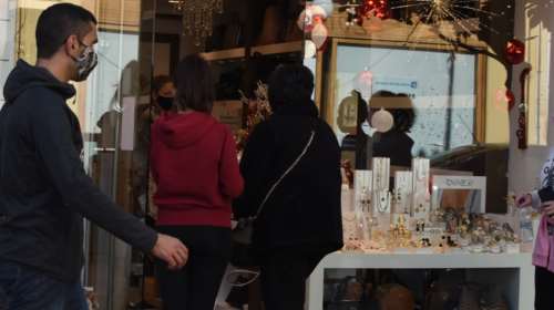 Λοιμωξιολόγοι: Αποφασίζουν αύριο για click away, κομμωτήρια, βιβλιοπωλεία