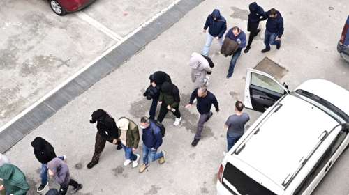 ΟΠΕΚΕΠΕ: Στη φυλακή ο φερόμενος ως υπαρχηγός - 9 οι προσωρινά κρατούμενοι - Ξεκινούν οι απολογίες του αρχηγού και της συζύγου του