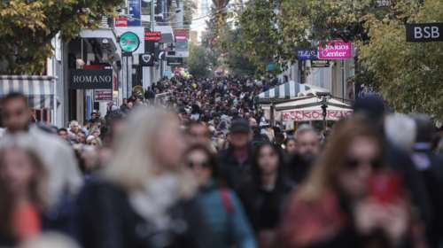 &quot;Καμπανάκι&quot; ειδικών για κορονοϊό και γρίπη: Τέλη Ιανουαρίου η κορύφωση της Covid με πάνω από 7000 κρούσματα τη μέρα
