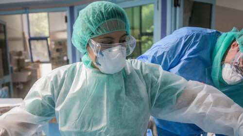 Κορονοϊός: 303 νέα κρούσματα σήμερα - 8 θάνατοι σε 24 ώρες, 83 οι διασωληνωμένοι