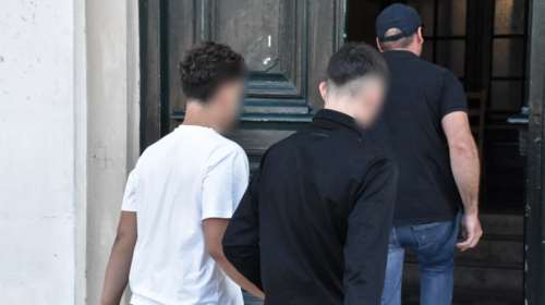 Ερμιόνη: Προφυλακιστέος ο ένας 17χρονος για την απειλή με φαλτσέτα του 12χρονου– Ελεύθερος με περιοριστικούς όρους ο άλλος